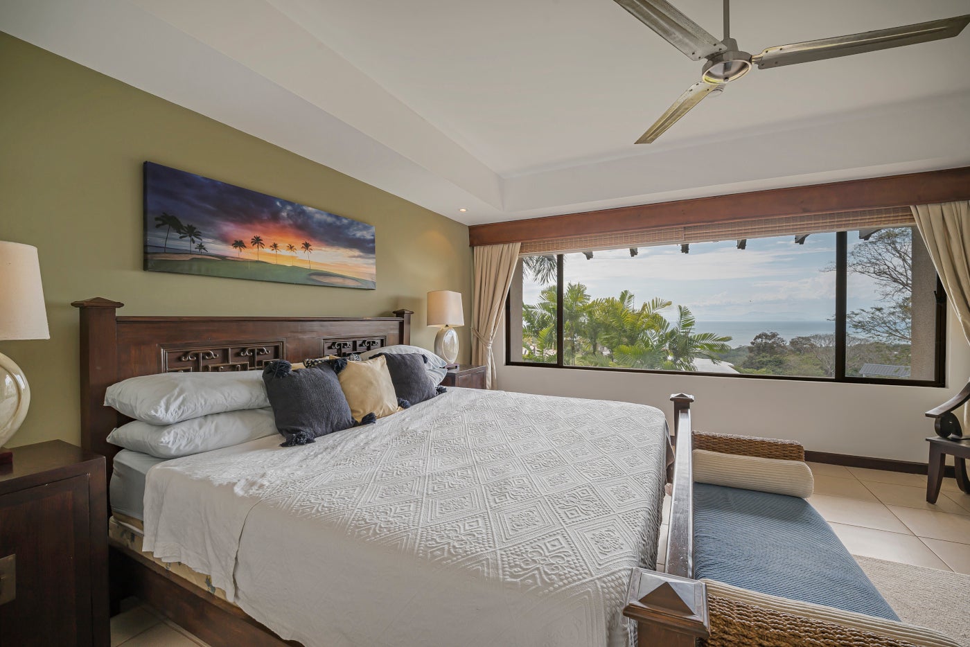 Luxury Ocean View Condo — photo 6 of 14