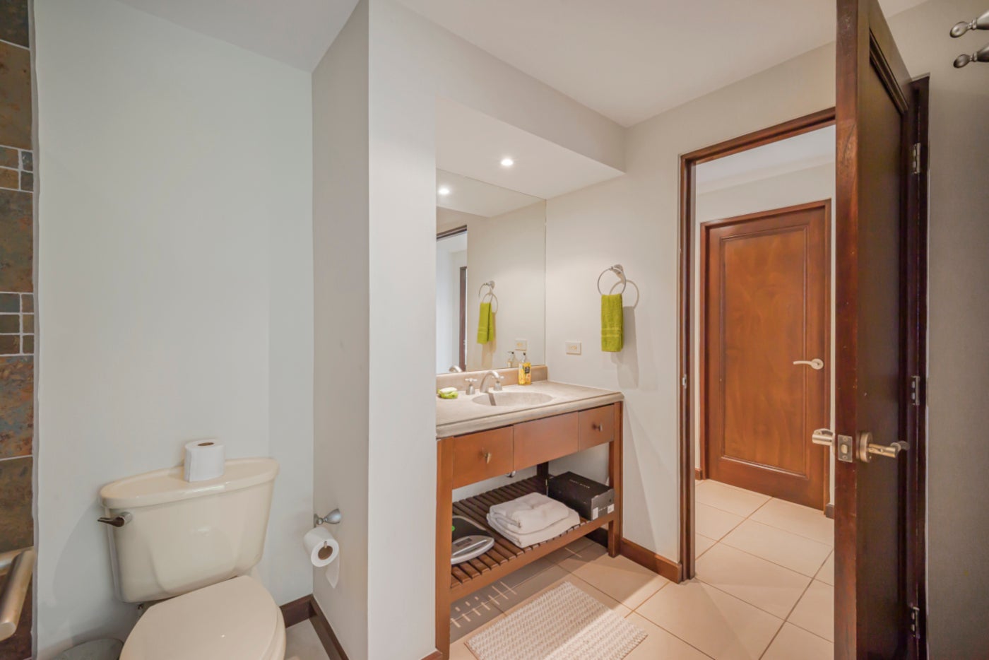 Luxury Ocean View Condo — photo 10 of 14