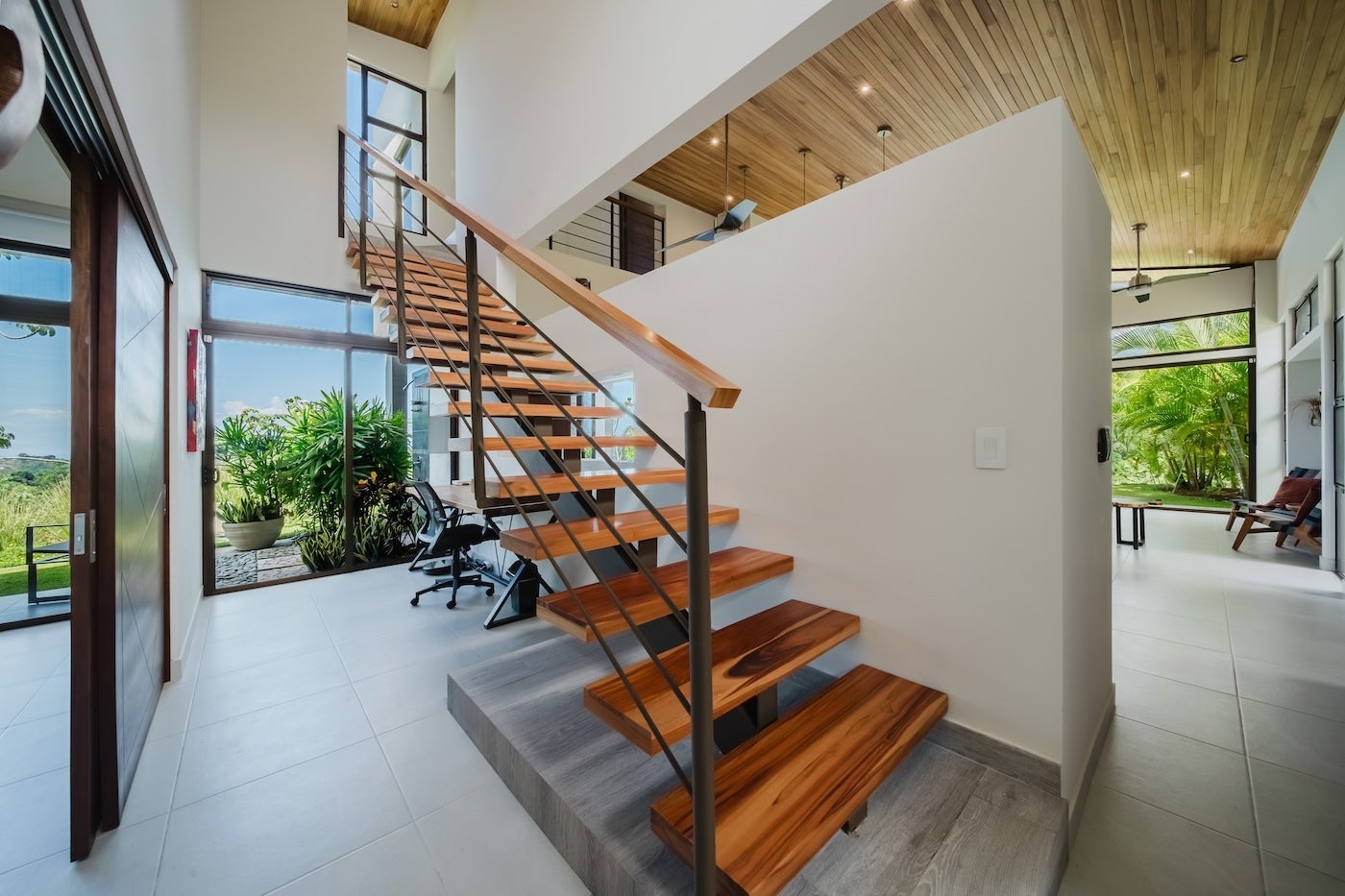 Ocean View Luxury Estate — photo 10 of 19