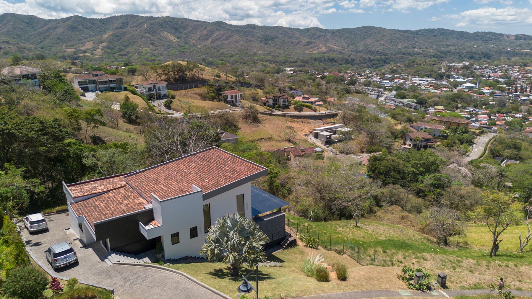 Cerro Colon Stunning Views Contemporary Home — photo 18 of 19