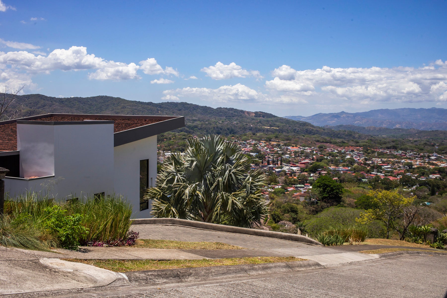 Cerro Colon Stunning Views Contemporary Home — photo 19 of 19