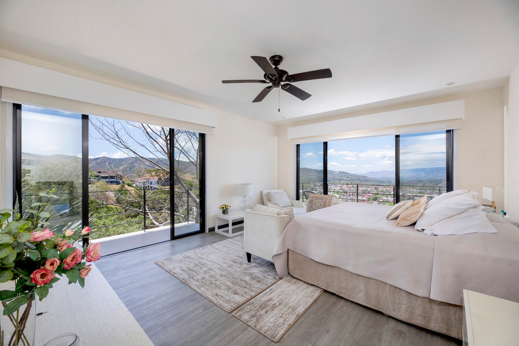 Cerro Colon Stunning Views Contemporary Home — photo 9 of 19