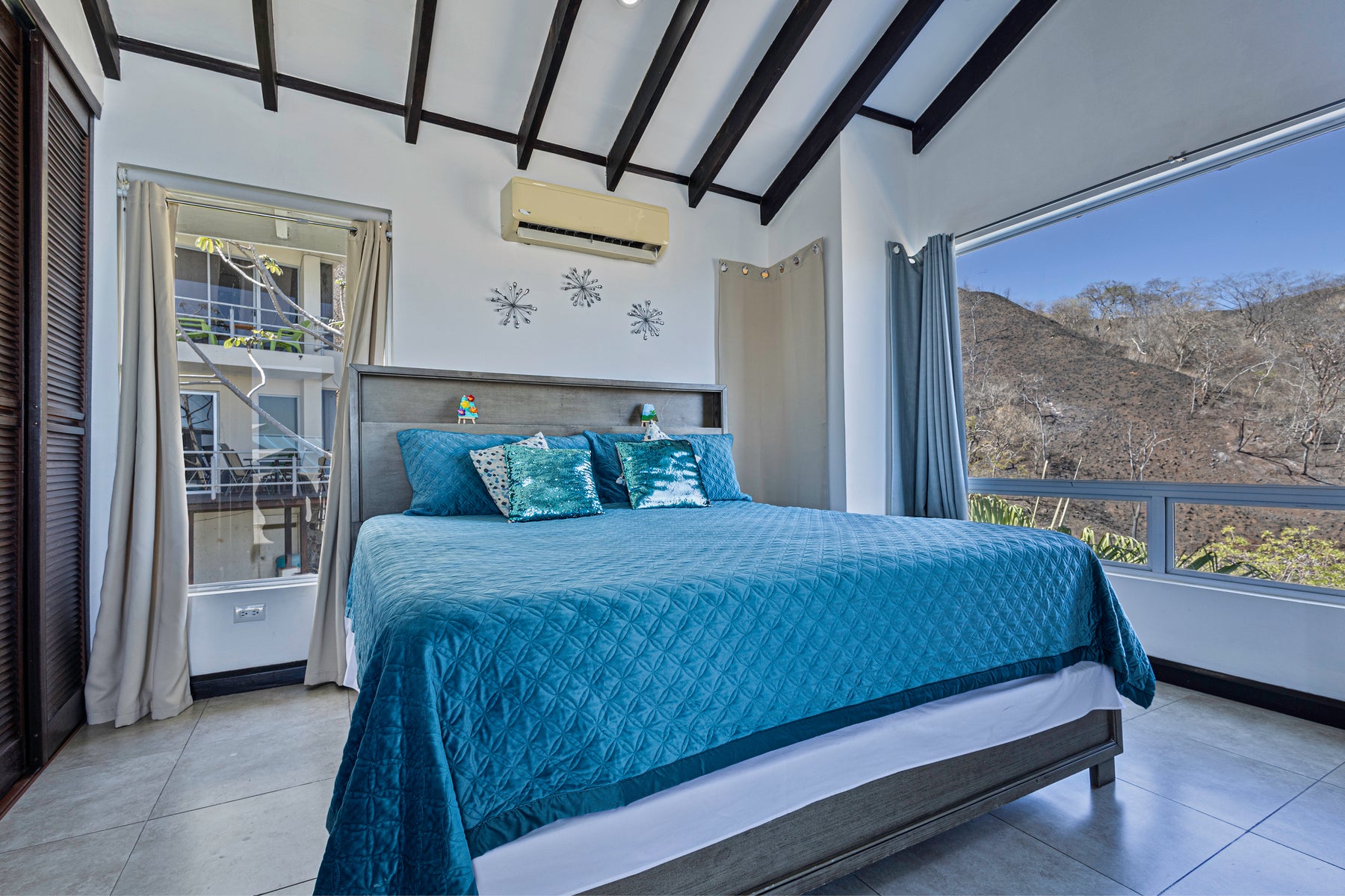 Elevated Ocean View Villa — photo 10 of 19