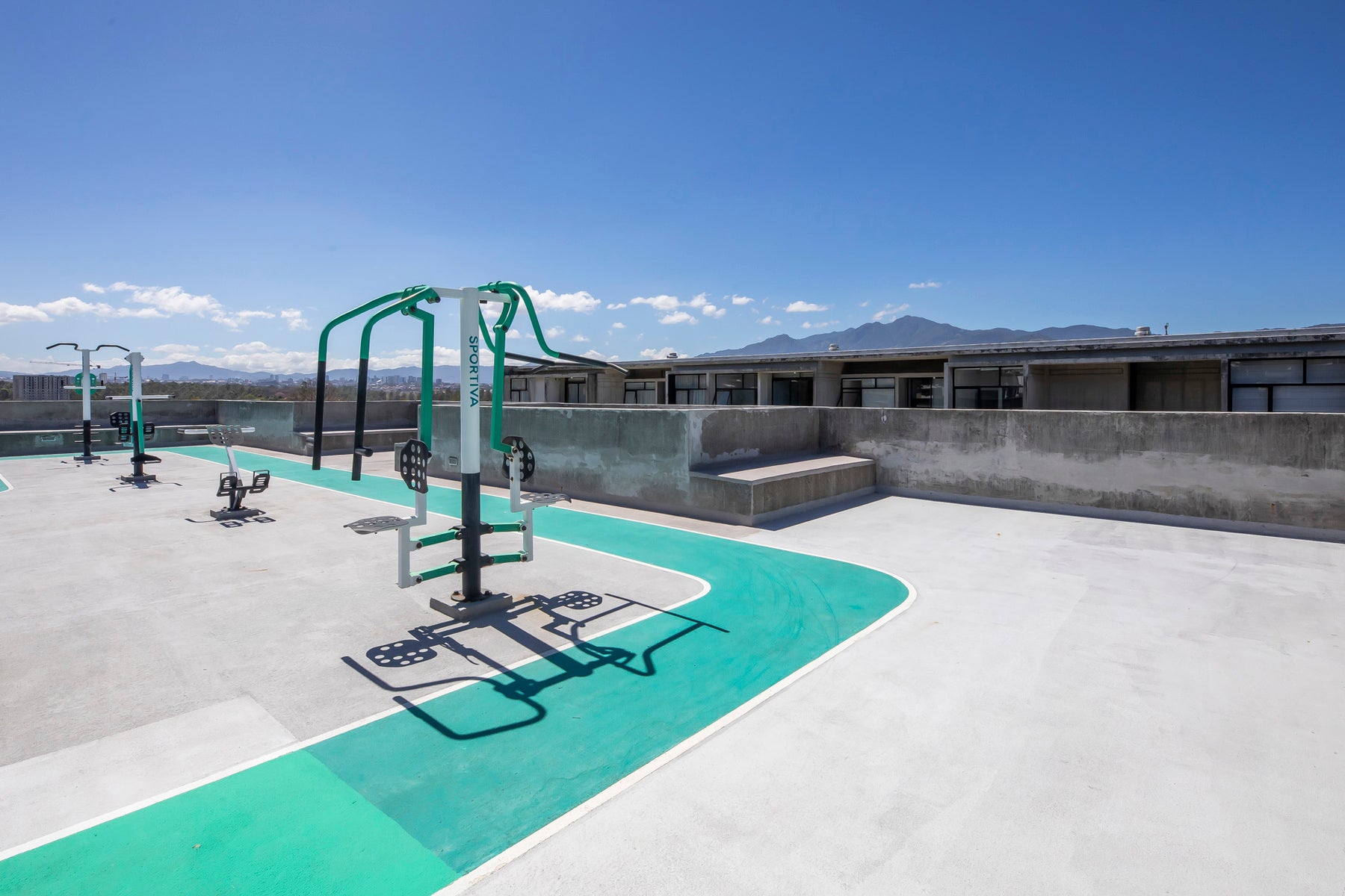 Sportiva Skyhomes Modern One Bedroom Condo on the Fourth Floor — photo 17 of 19