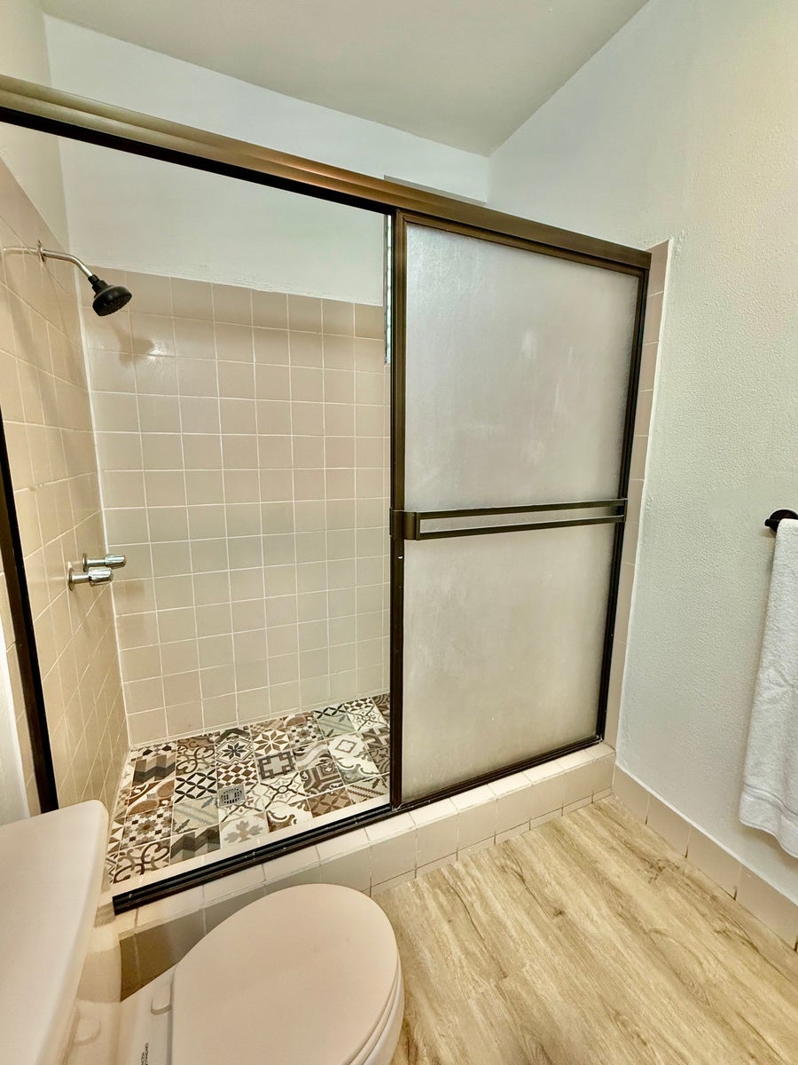 Location, Value and Opportunity Spacious Urban Condo — foto 11 de 19