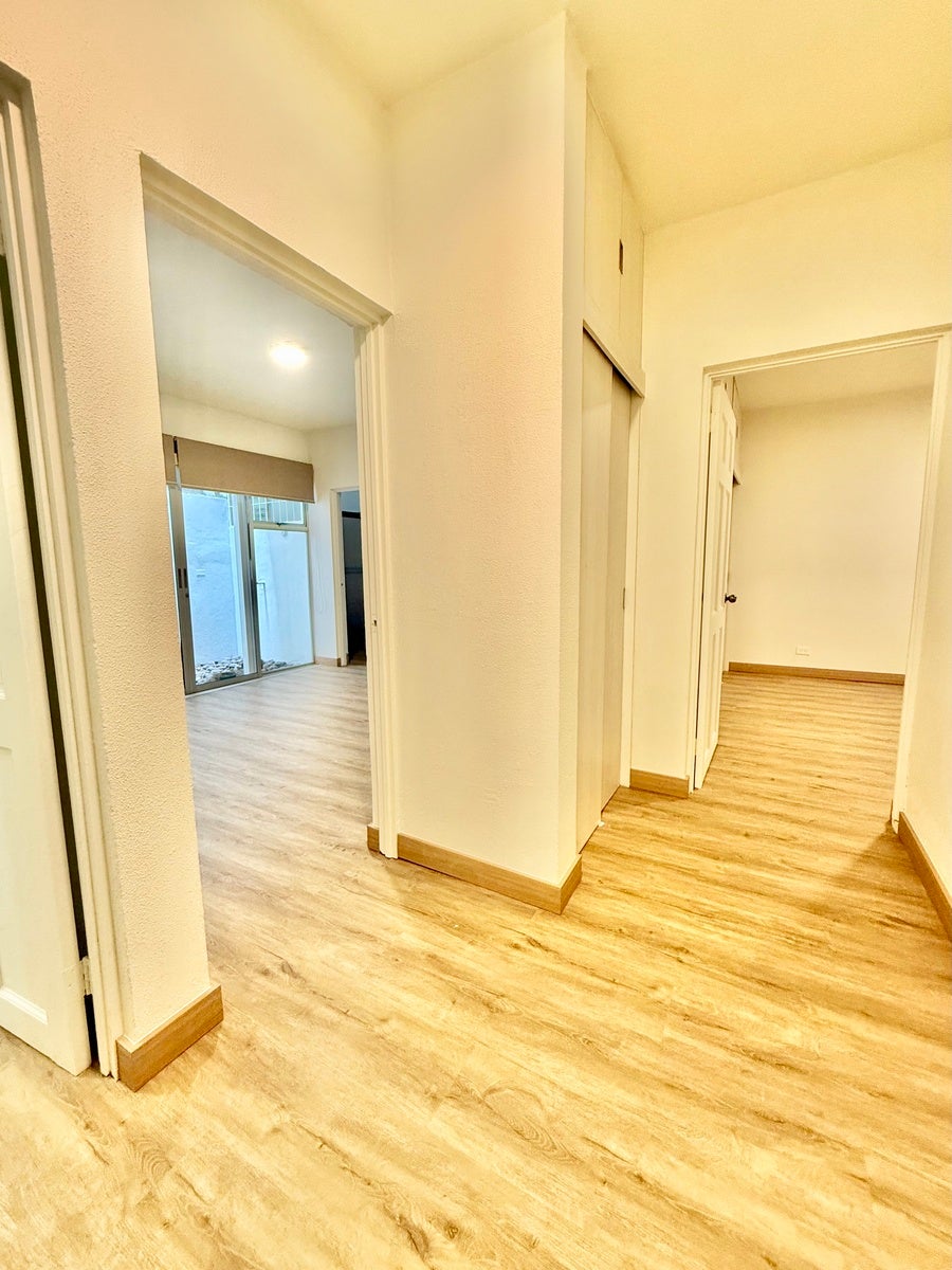 Location, Value and Opportunity Spacious Urban Condo — foto 9 de 19