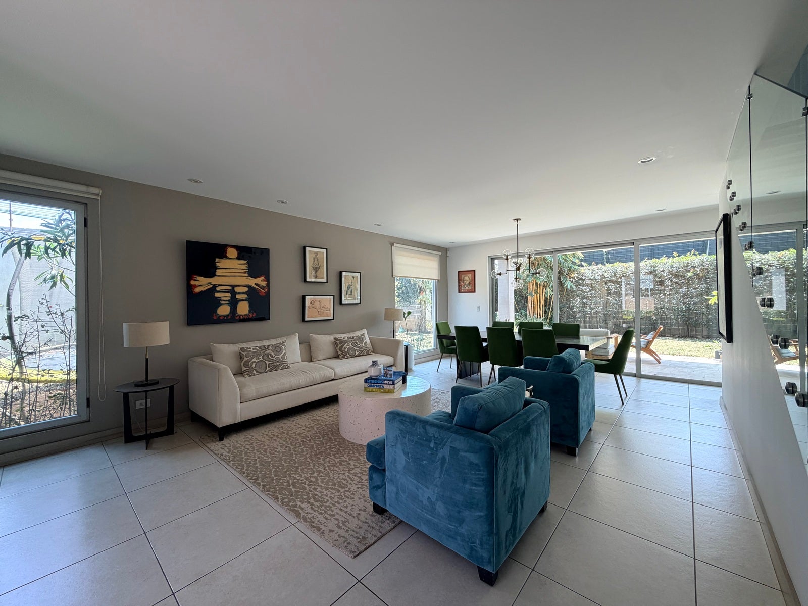Valvanera Corner Residence — photo 2 of 19