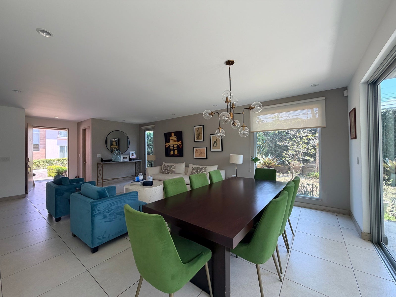 Valvanera Corner Residence — photo 3 of 19