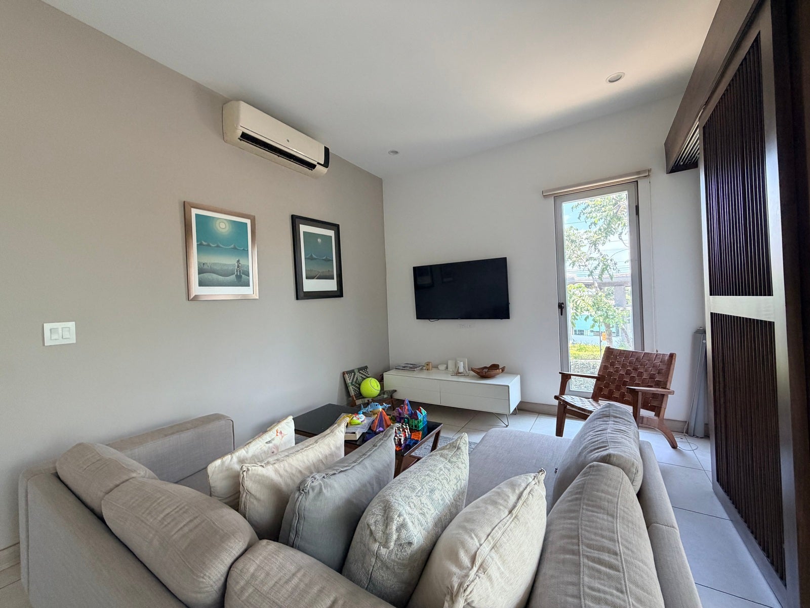 Valvanera Corner Residence — photo 10 of 19