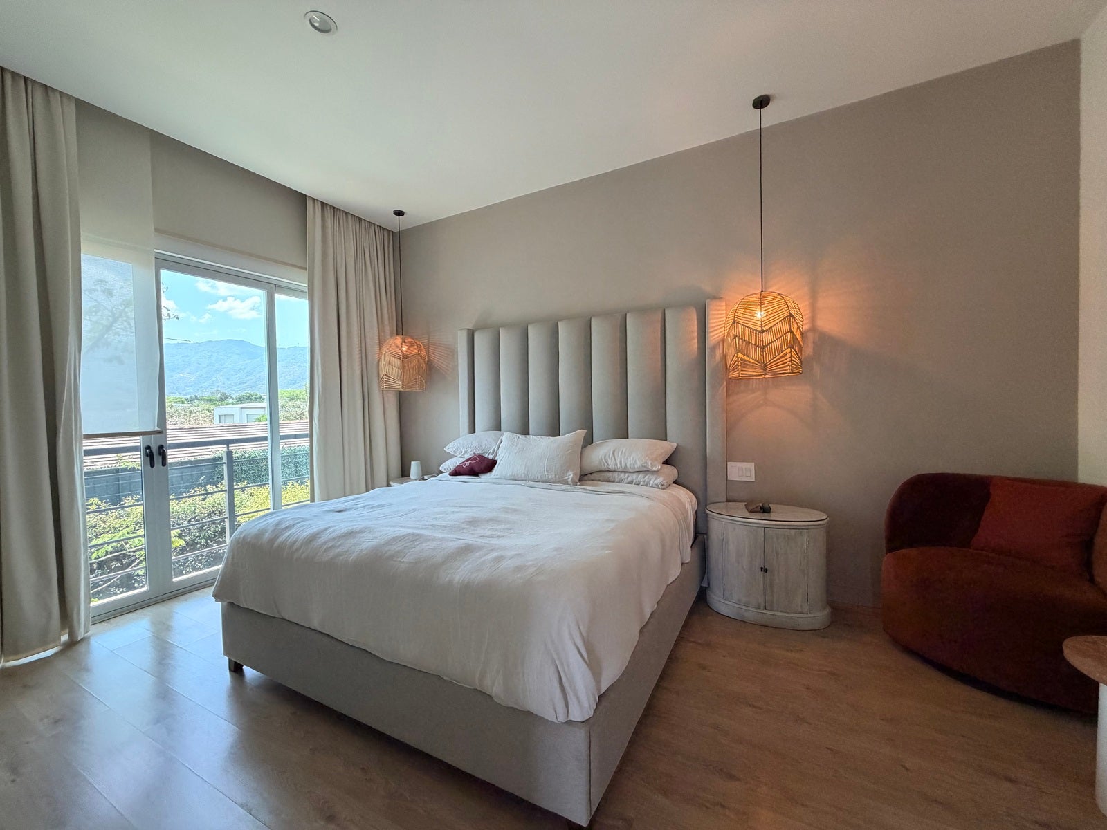 Valvanera Corner Residence — photo 11 of 19