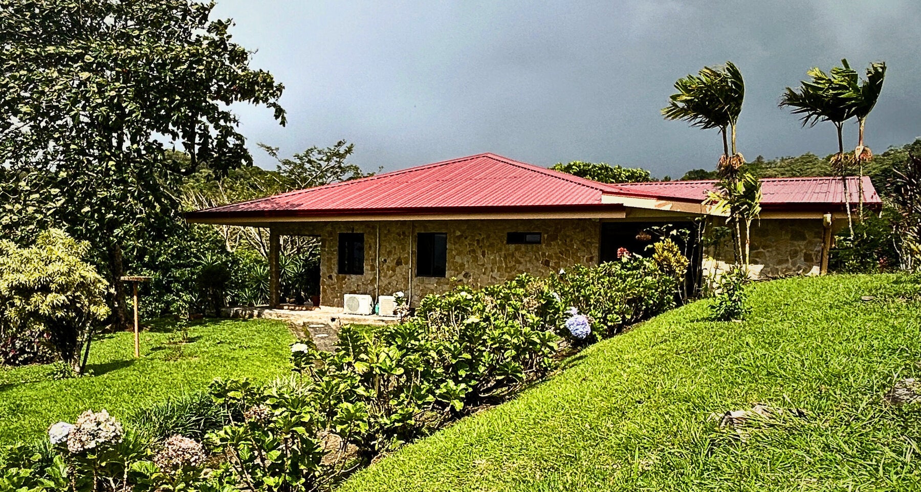 Home And Guesthouse With Lake Views On Large Lot, Nuevo Arenal, Lake Arenal, Arenal, Tilaran, Alajuela, Costa Rica 50807 — photo 4 of 5