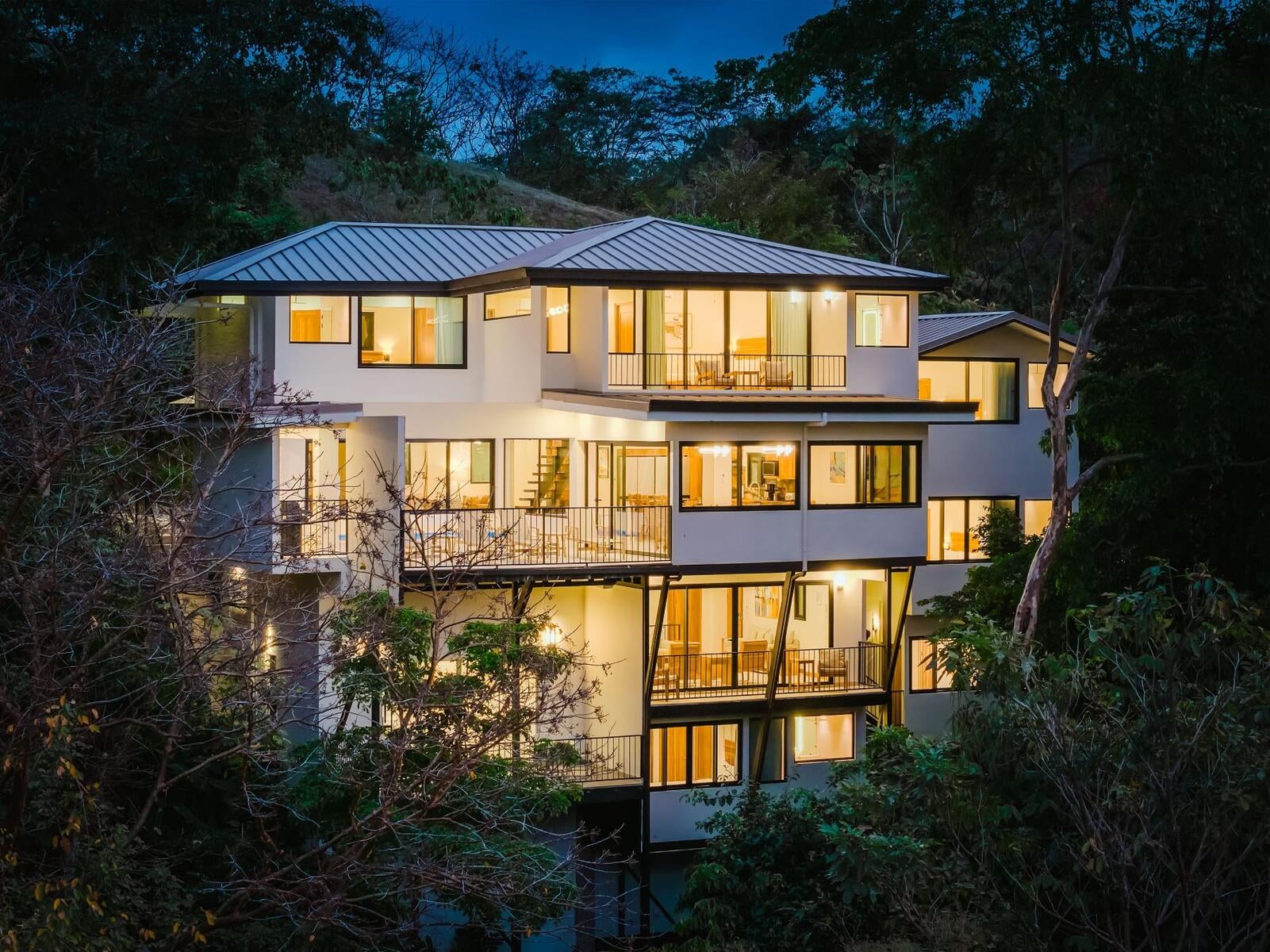 Where Coastal Luxury Meets Mountain Serenity, Manuel Antonio, Quepos, Quepos, Puntarenas, Costa Rica 60601
