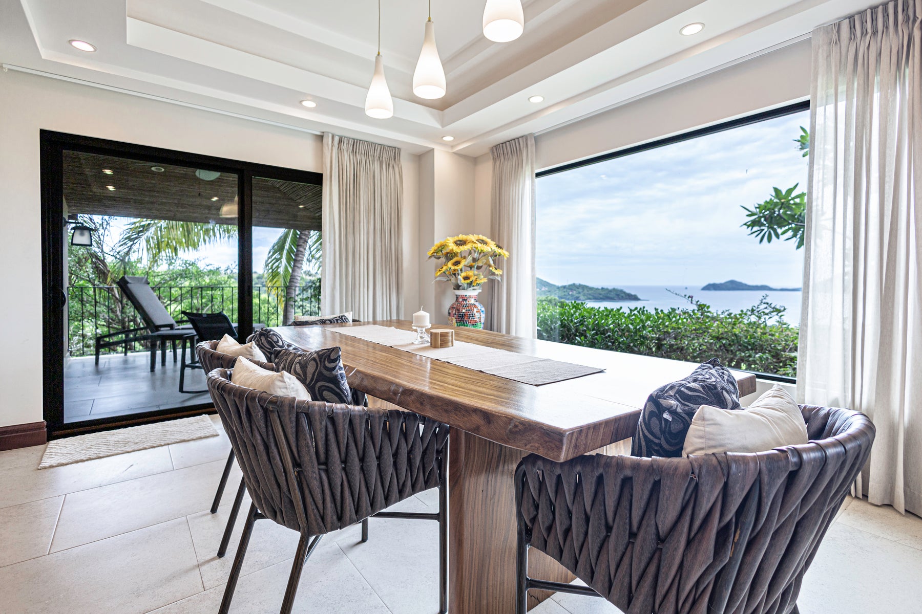 Sunset Ocean View Condo — photo 5 of 19