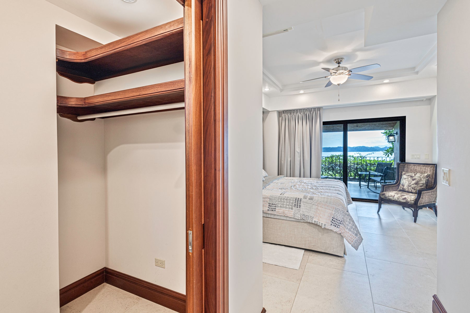 Sunset Ocean View Condo — photo 14 of 19