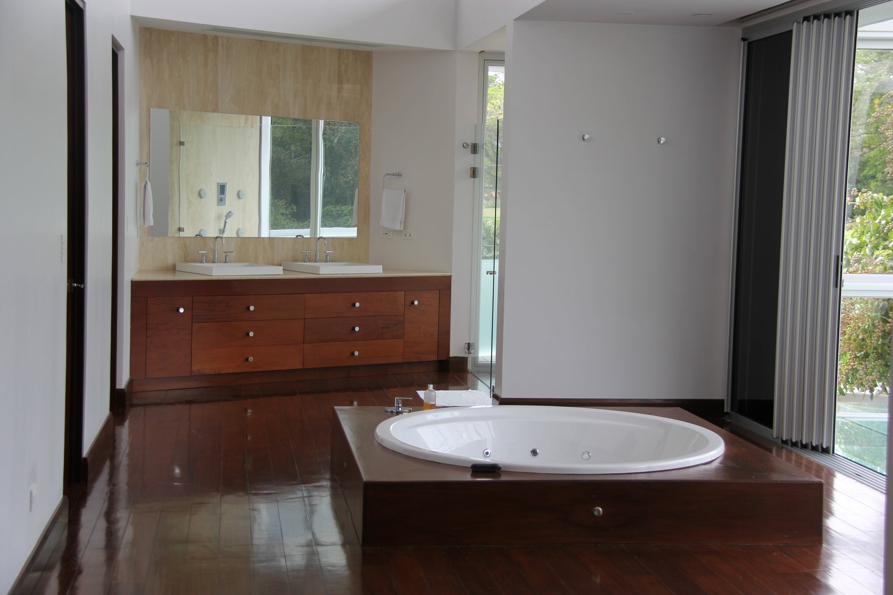 A Rare Lakefront Sanctuary in Valle del Sol — photo 16 of 19