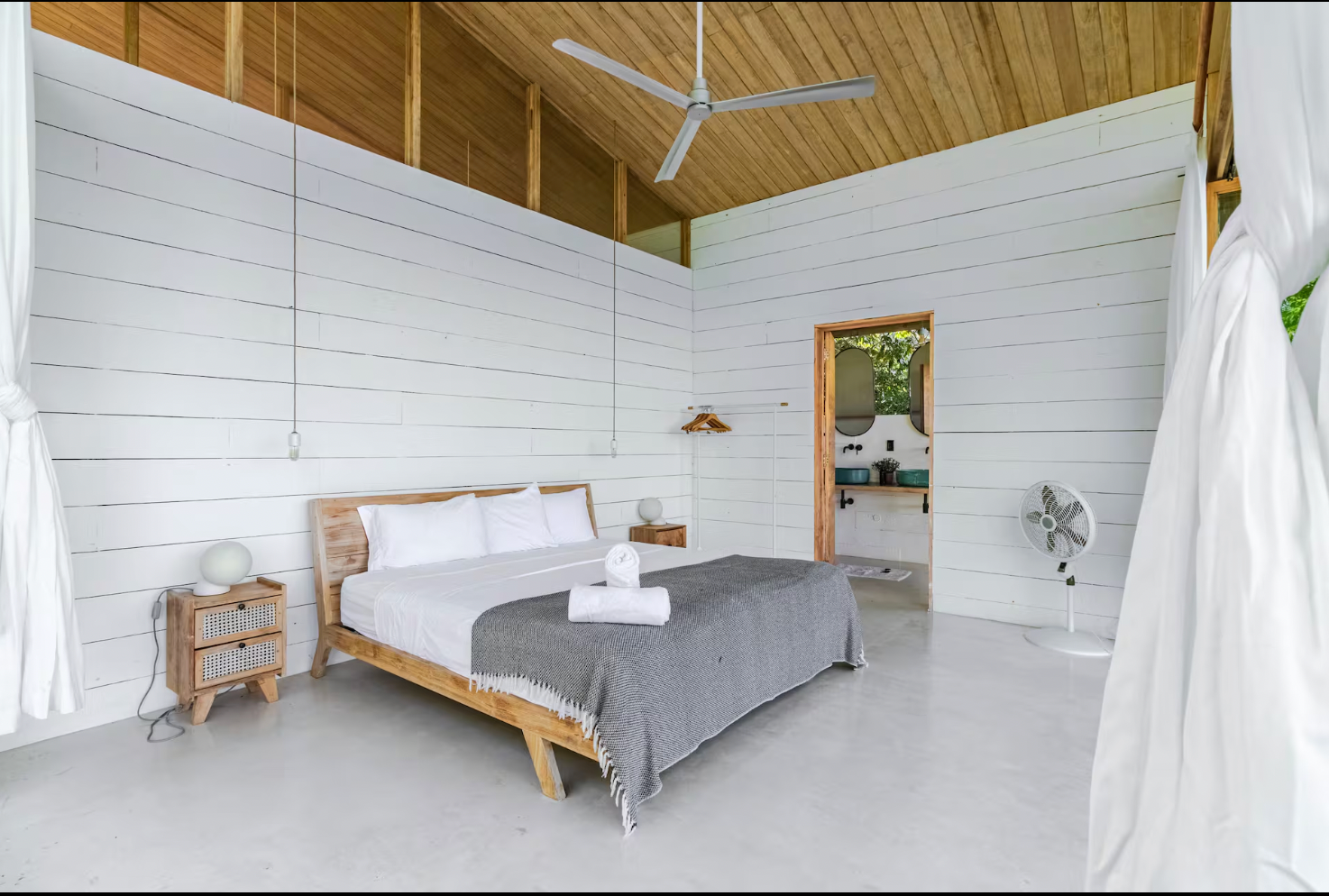 Gorgeous Santa Teresa Ocean View Surf Houses — photo 7 of 19
