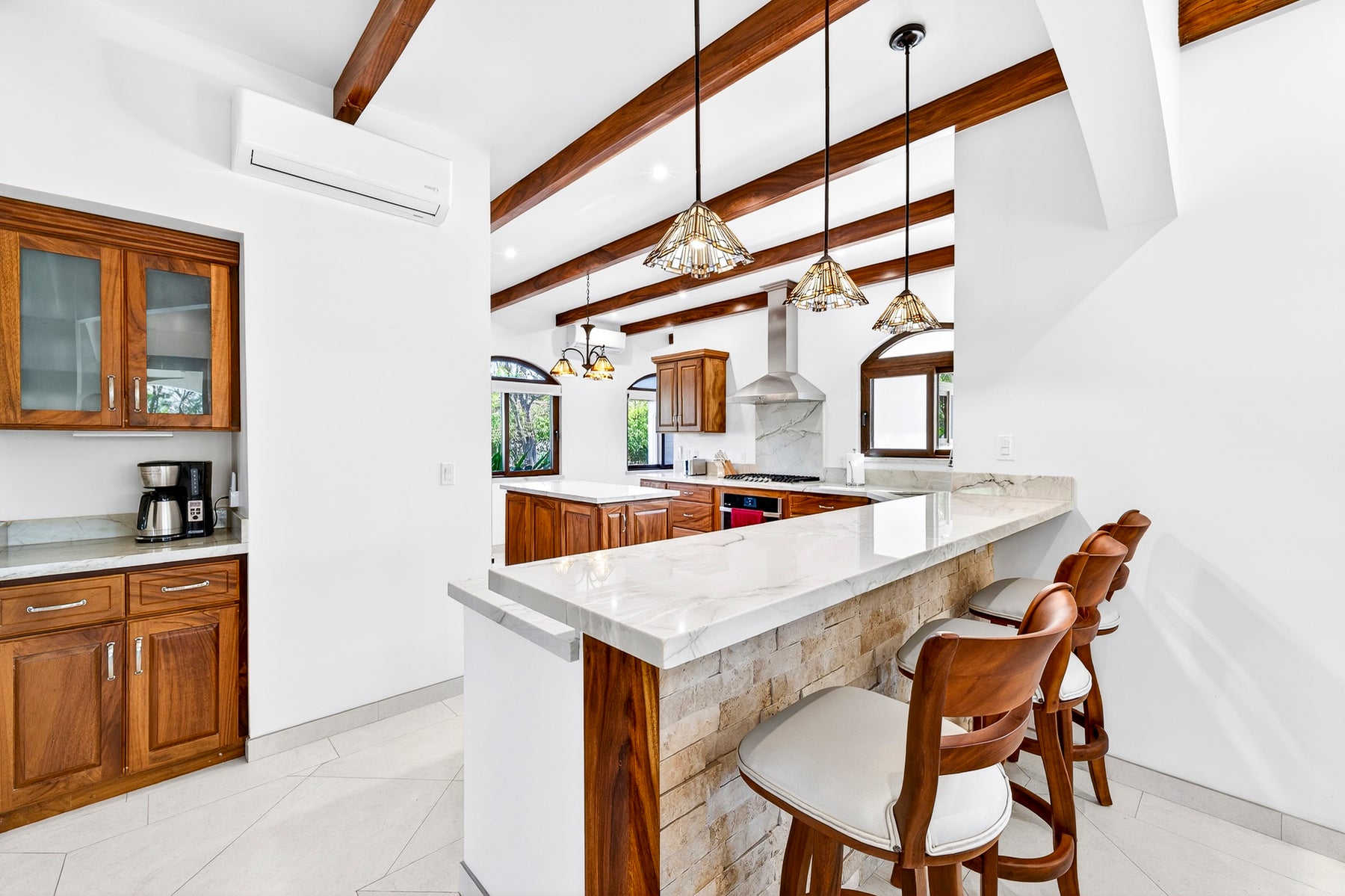 Brand New Luxury Home — photo 13 of 19