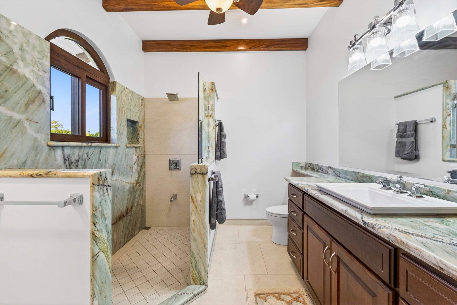 Brand New Luxury Home — photo 17 of 19