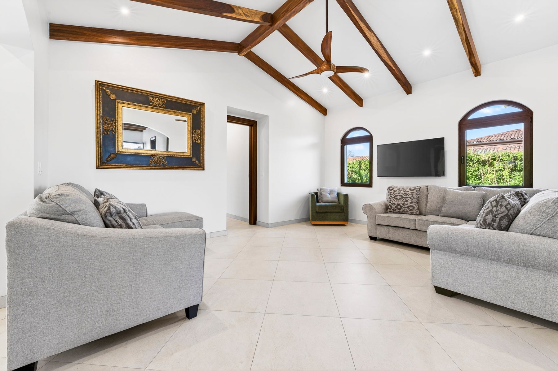 Brand New Luxury Home — photo 15 of 19