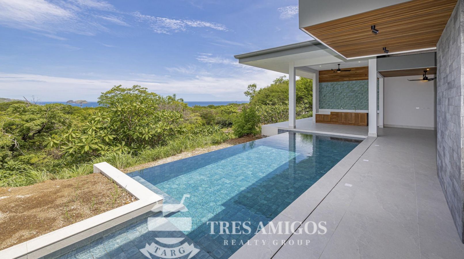 Luxury Ocean View Villa with Infinity Pool — photo 2 of 14