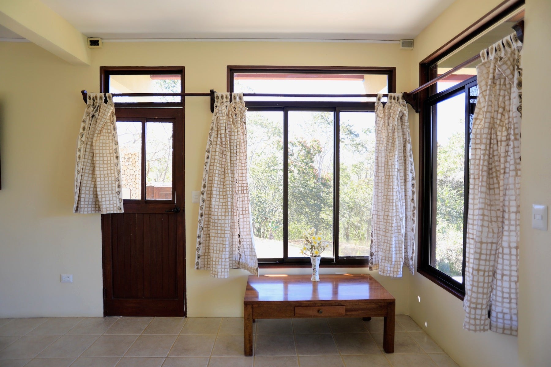 Three Acre Santiago Finca — photo 17 of 19