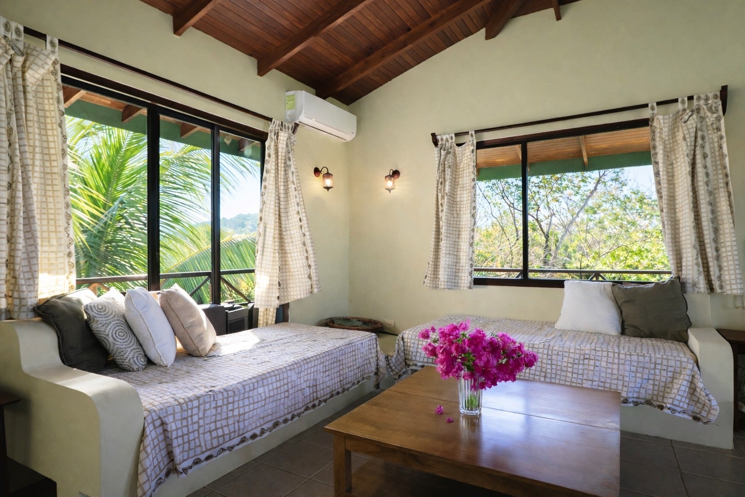 Three Acre Santiago Finca — photo 7 of 19