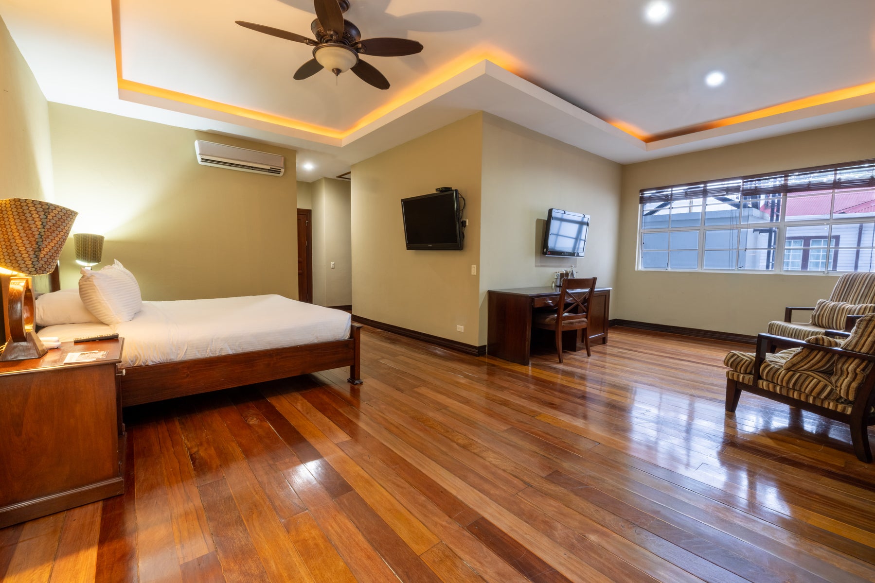 Commercial Investment Property — photo 13 of 19
