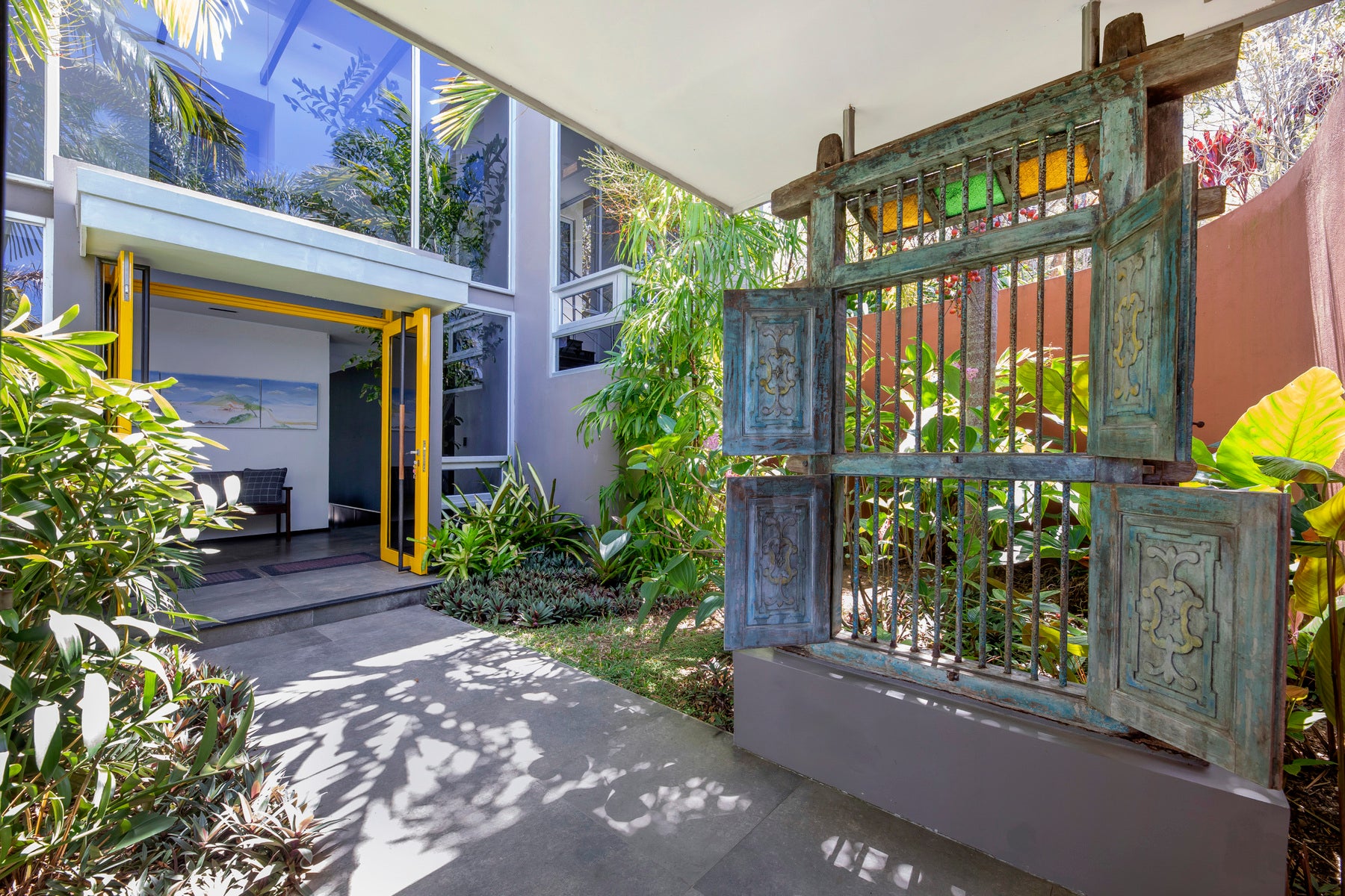 Contemporary Forest View Luxury Home — foto 5 de 19