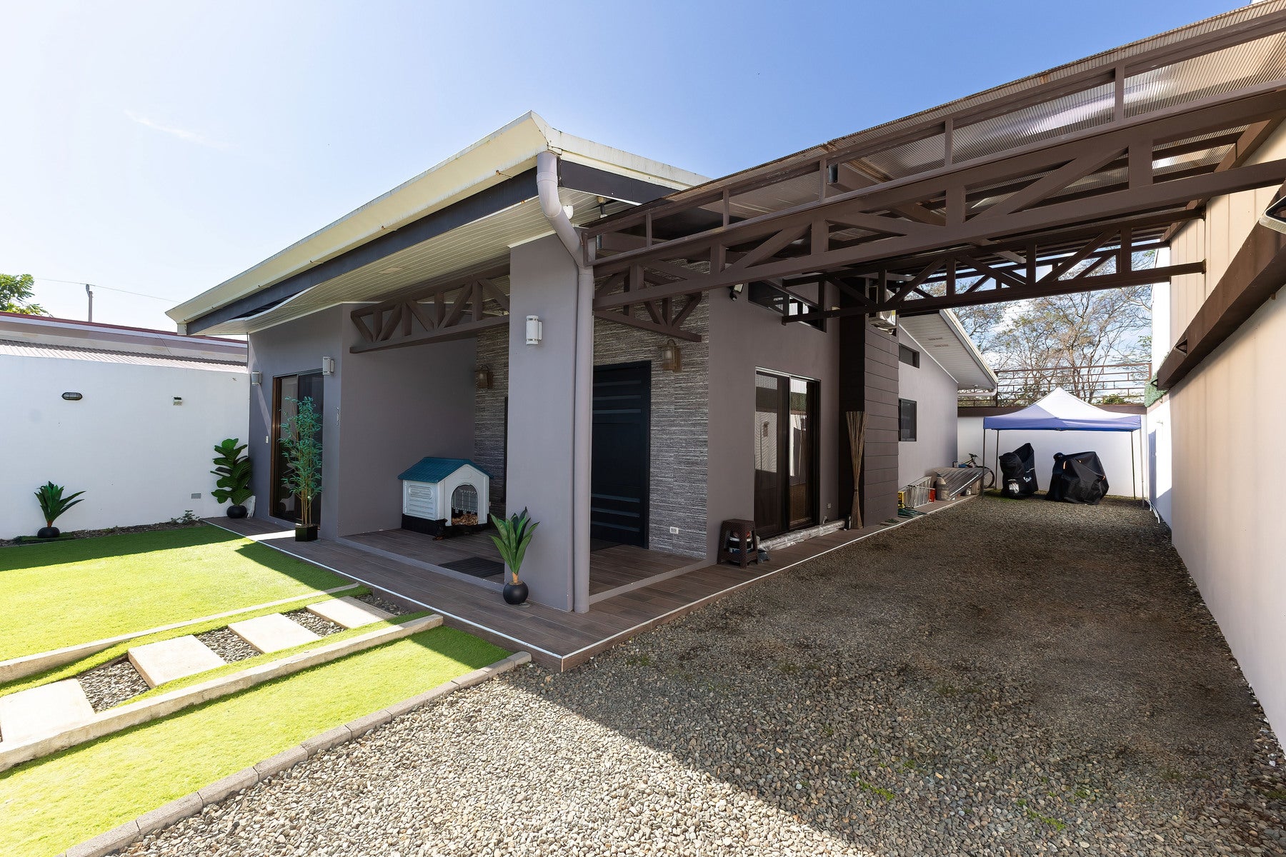 Residential Family Home — photo 18 of 19