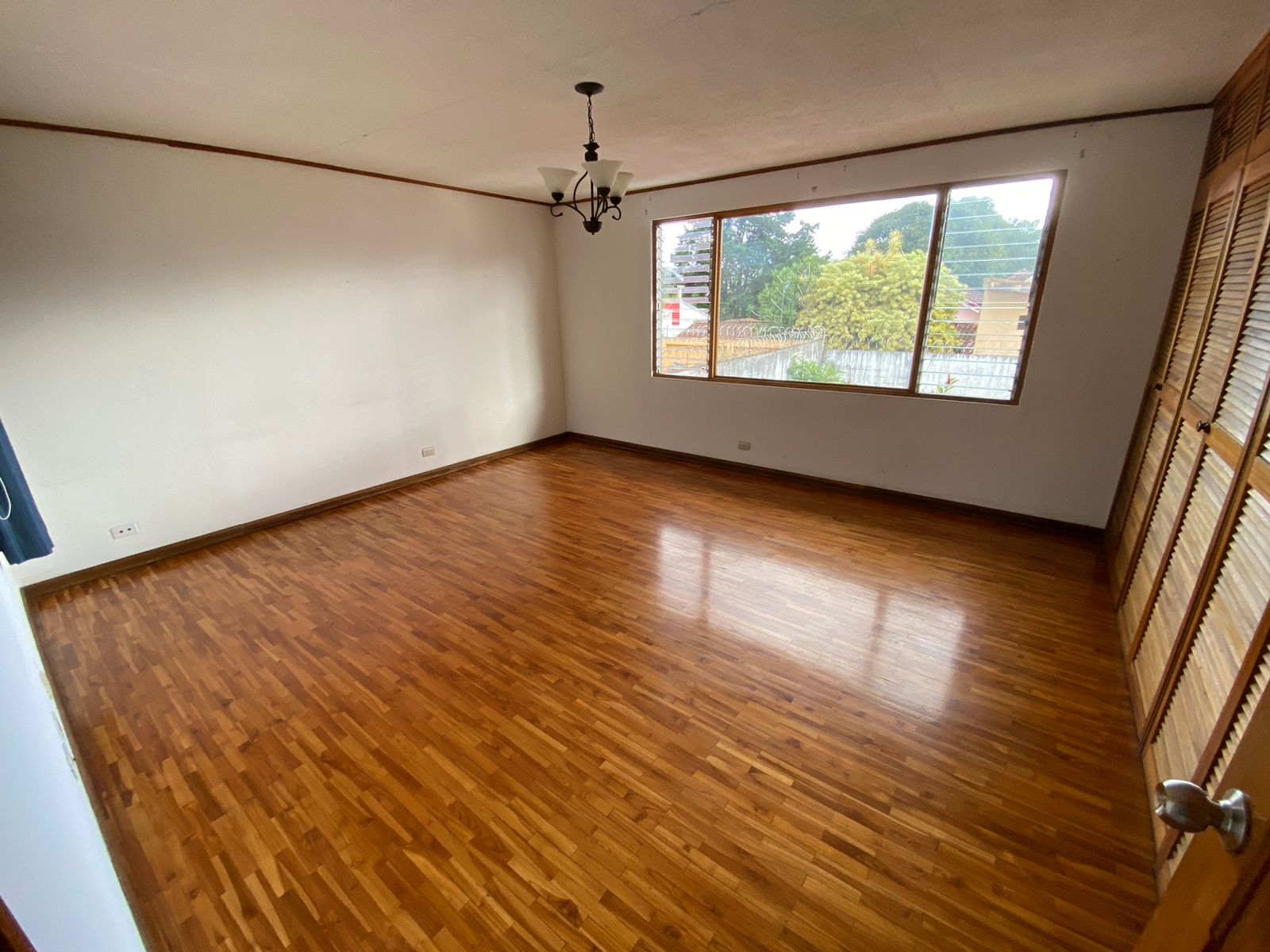 Mixed Use Property In Granadilla de Curridabat Uso de Suelo Mixto — photo 4 of 19
