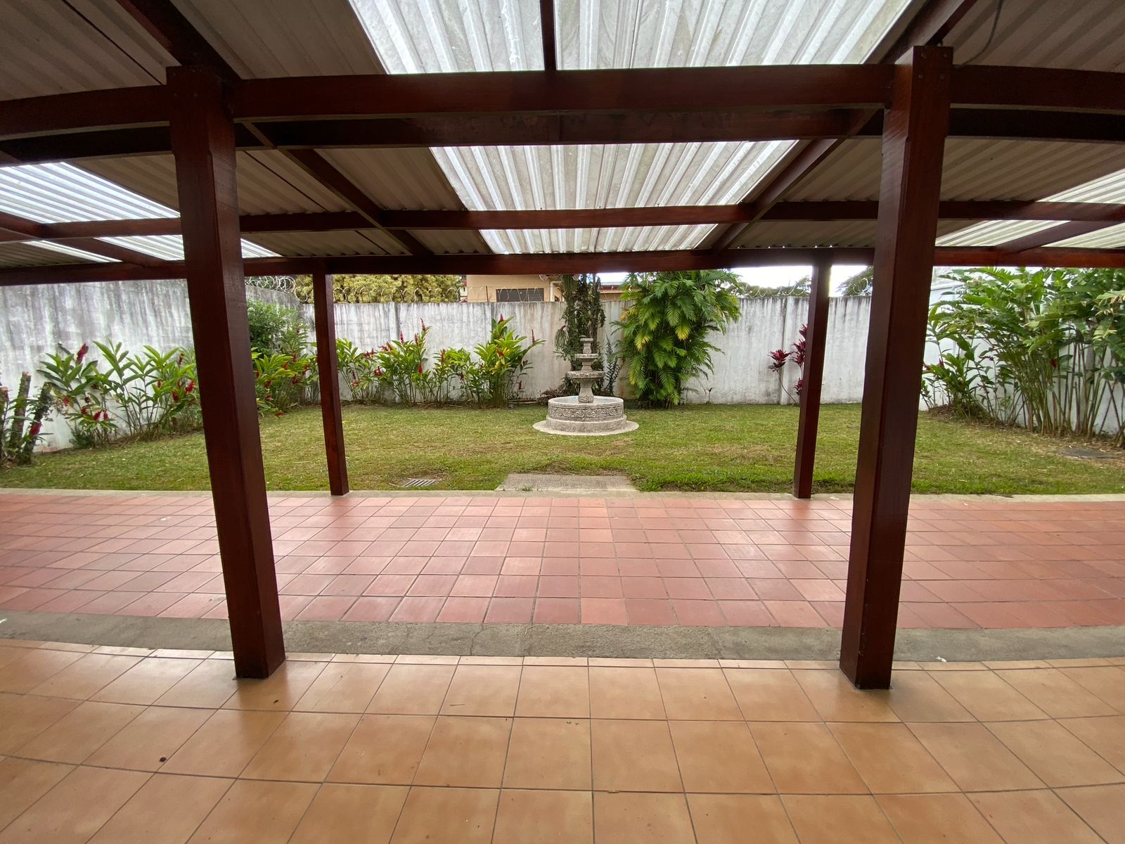 Mixed Use Property In Granadilla de Curridabat Uso de Suelo Mixto — photo 6 of 19