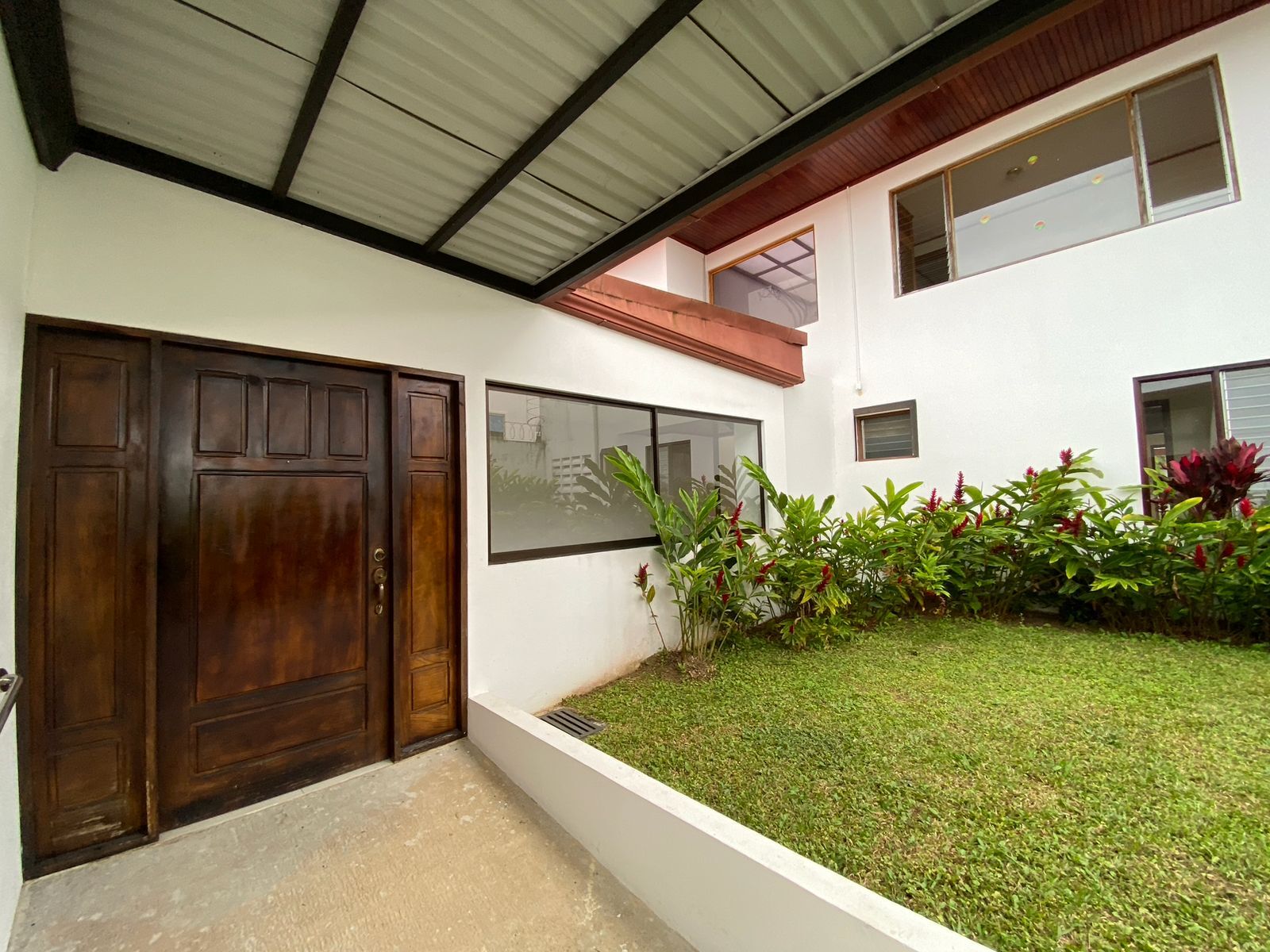 Mixed Use Property In Granadilla de Curridabat Uso de Suelo Mixto — photo 11 of 19
