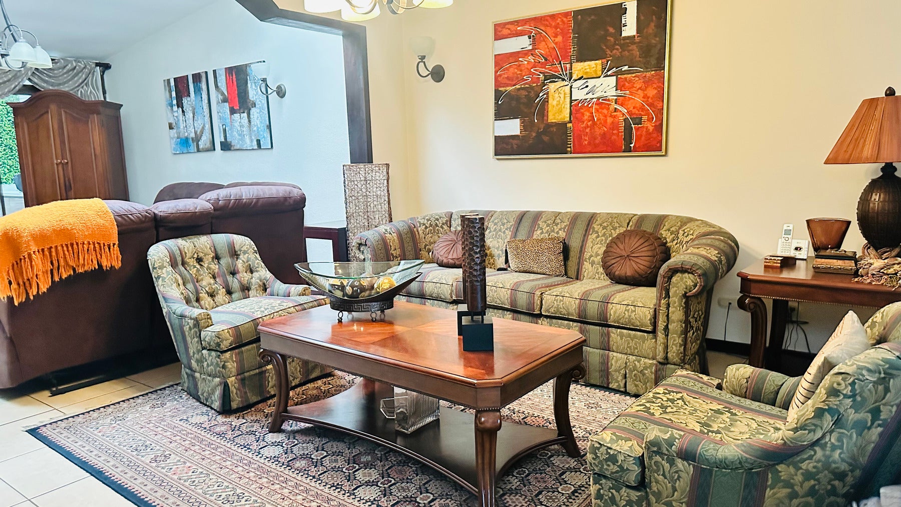 Santa Paula Condominio, Community Gated, Santa Paula, Lomas de Ayarco, Curridabat, Curridabat, San Jose, Costa Rica 11803 — foto 2 de 5