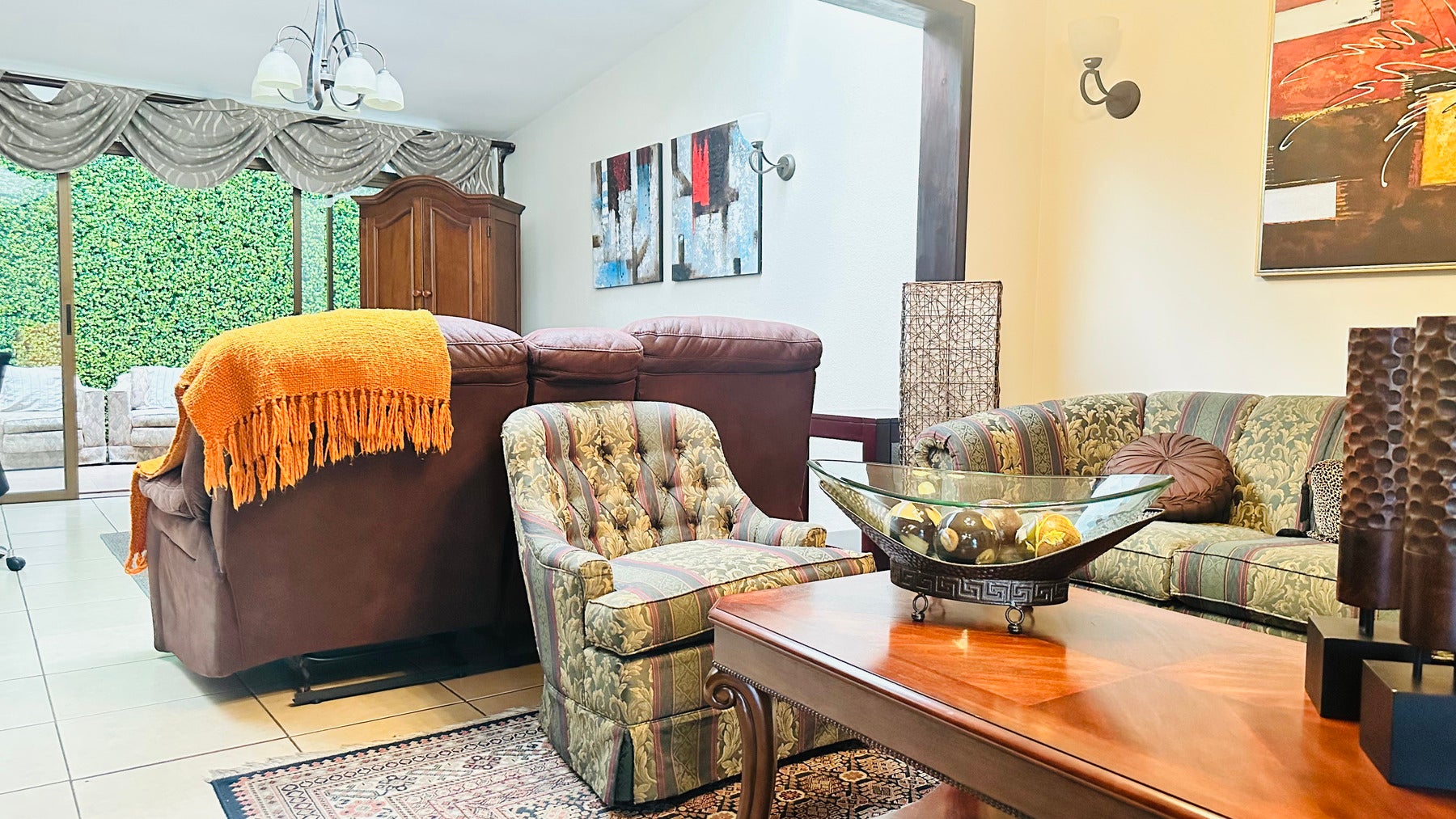 Santa Paula Condominio, Community Gated, Santa Paula, Lomas de Ayarco, Curridabat, Curridabat, San Jose, Costa Rica 11803 — foto 4 de 5