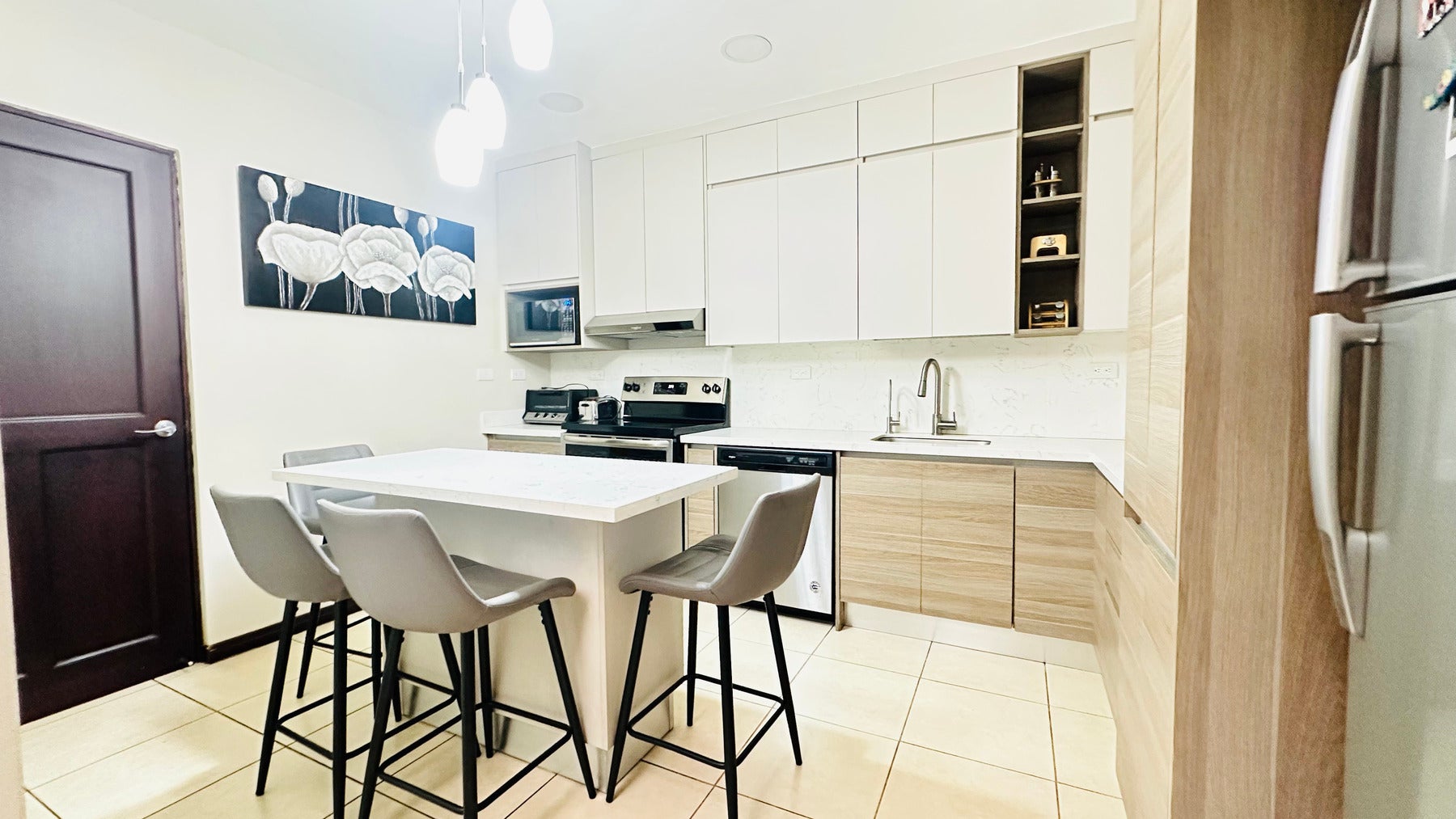 Santa Paula Condominio, Community Gated — photo 14 of 19