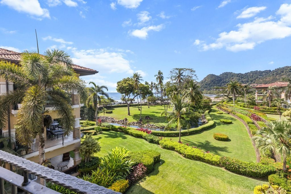 Luxury Ocean View Condo — photo 3 of 14