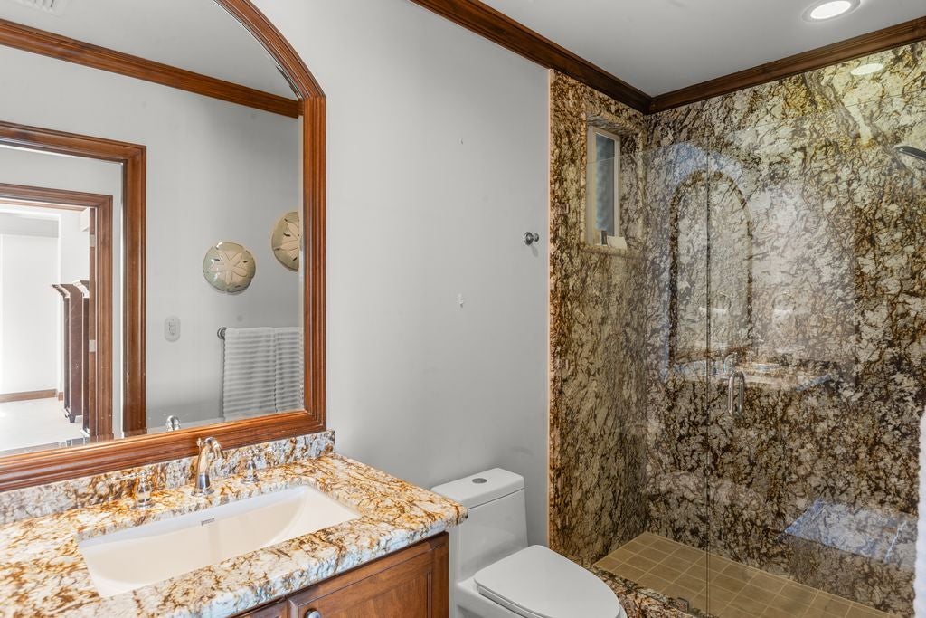 Luxury Ocean View Condo — photo 5 of 14