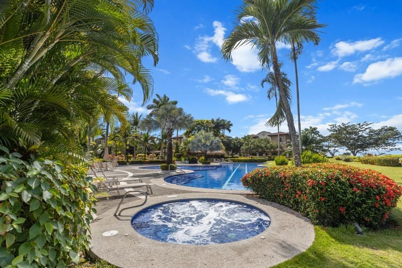 Luxury Ocean View Condo — photo 14 of 14
