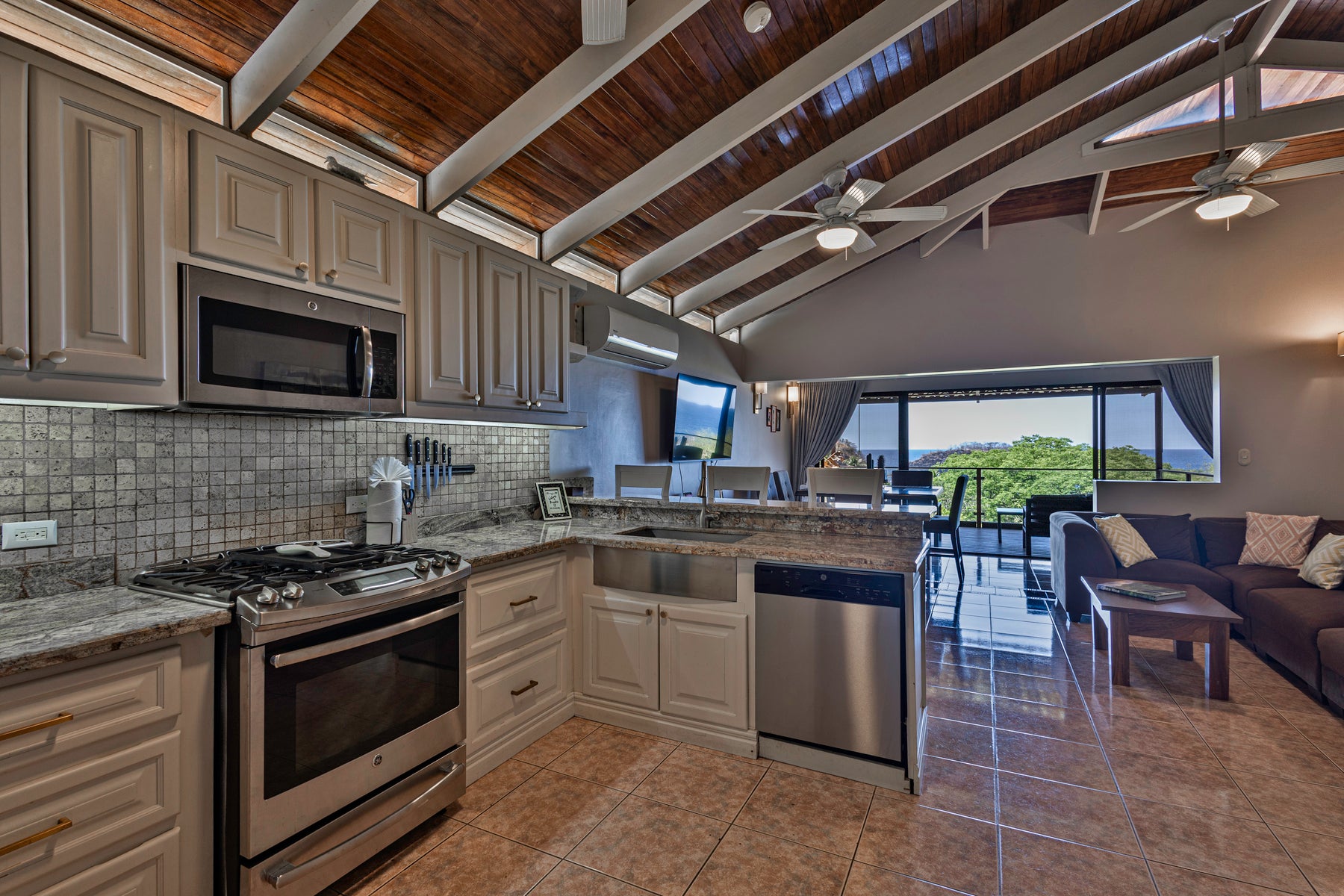 Ocean View Villa — photo 5 of 19