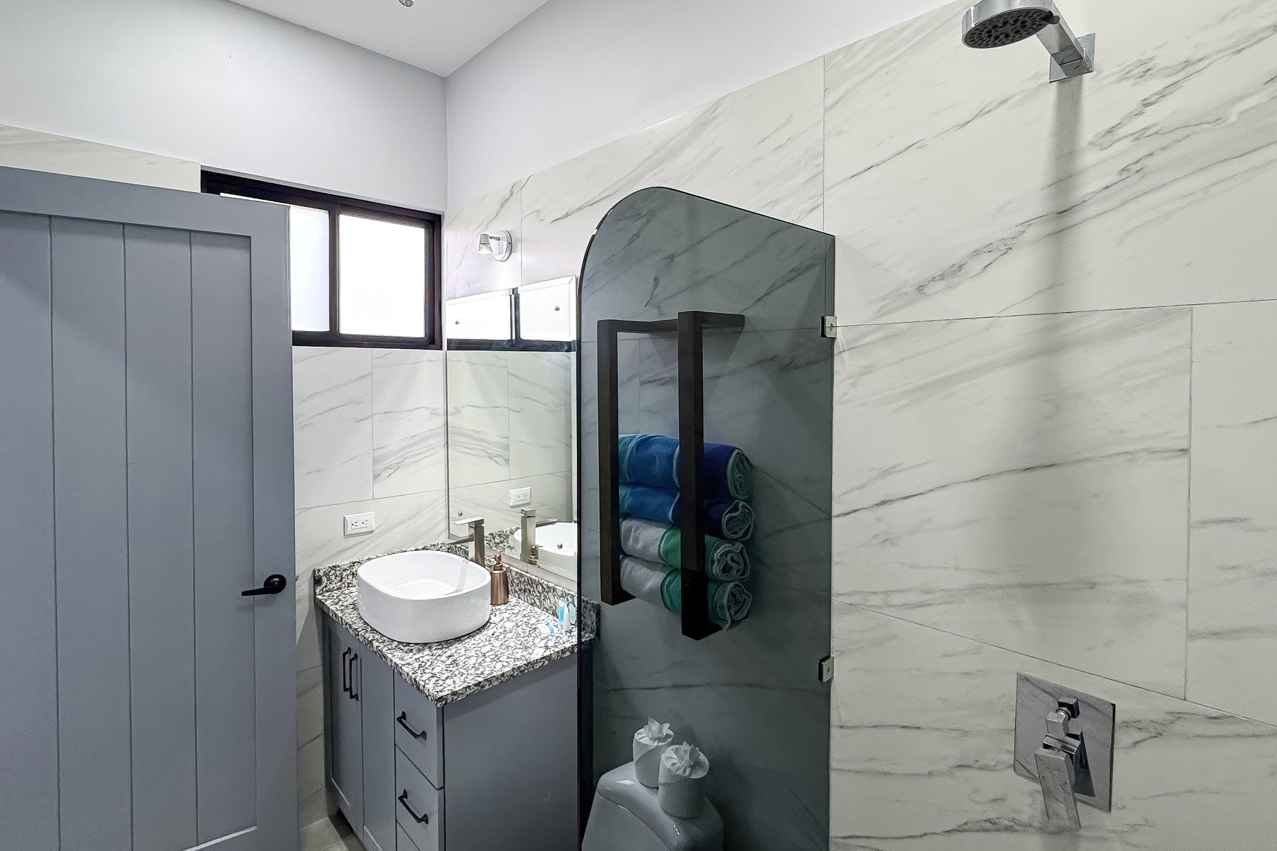 Modern Investment Opportunity Near Marina Pez Vela — photo 7 of 19