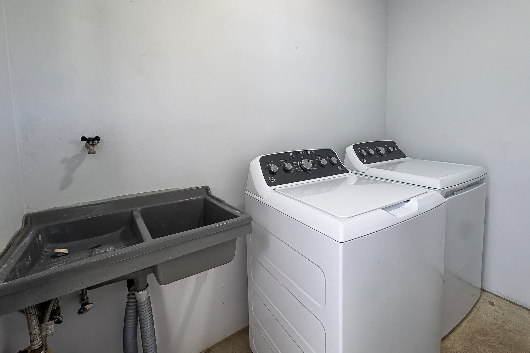 Modern Investment Opportunity Near Marina Pez Vela — photo 10 of 19