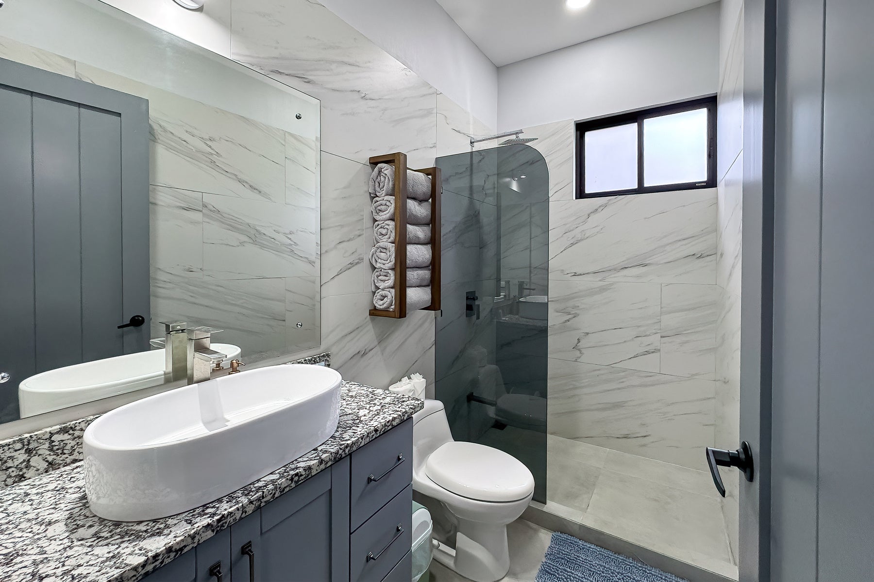 Modern Investment Opportunity Near Marina Pez Vela — photo 11 of 19