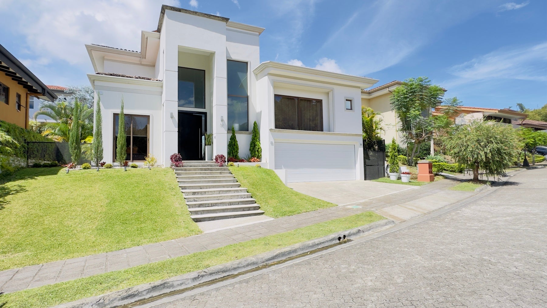 Colinas de Montealegre, Condominium Roble Sabana, Exclusive Community, Colinas De Montealegre, Curridabat, San Juan, San Jose, Costa Rica 11801