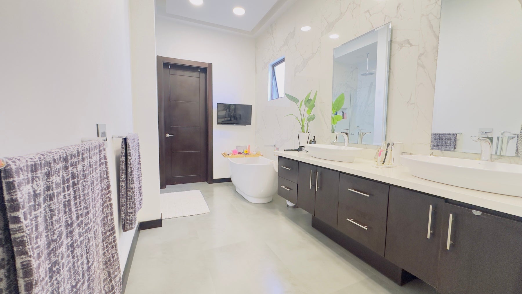 Colinas de Montealegre, Condominium Roble Sabana, Exclusive Community — photo 14 of 19