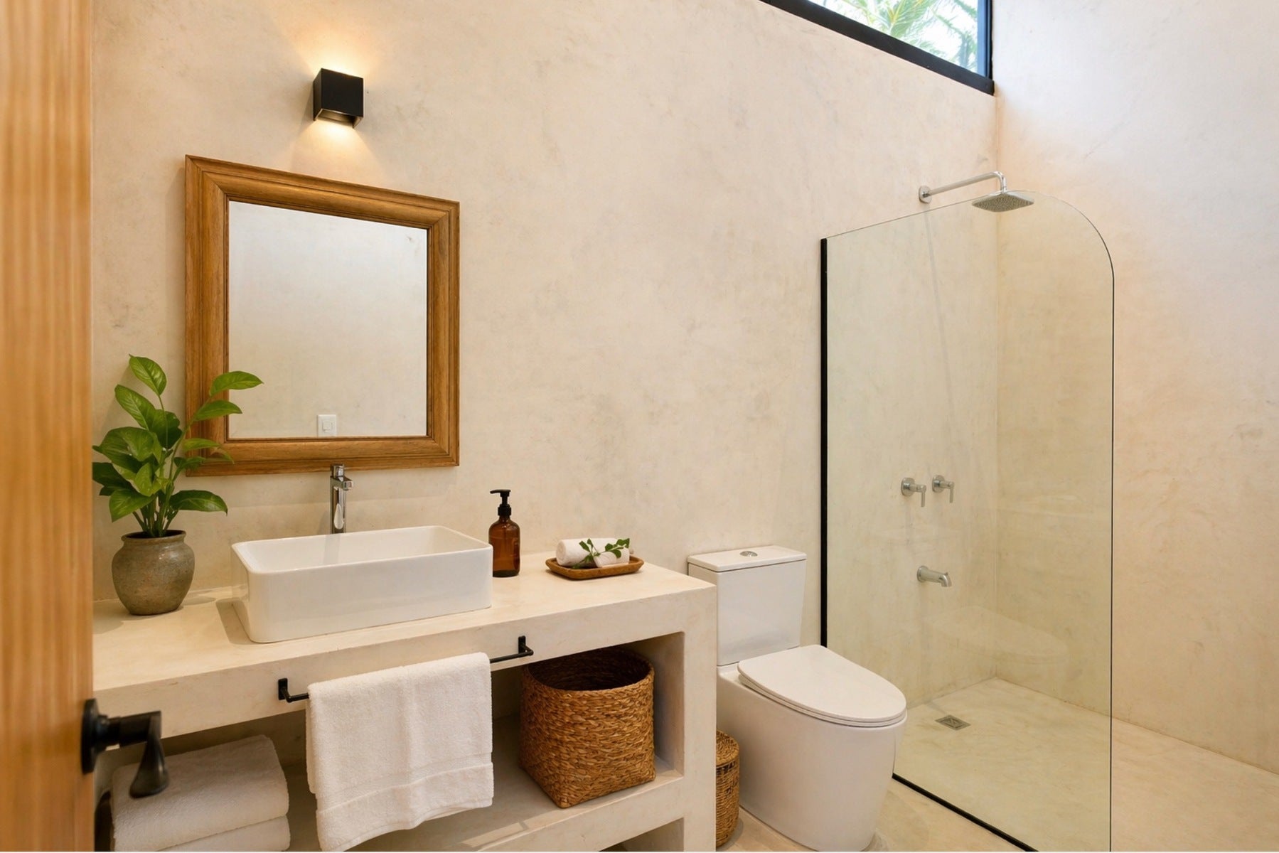 Elegant Three Bedroom House — photo 12 of 16
