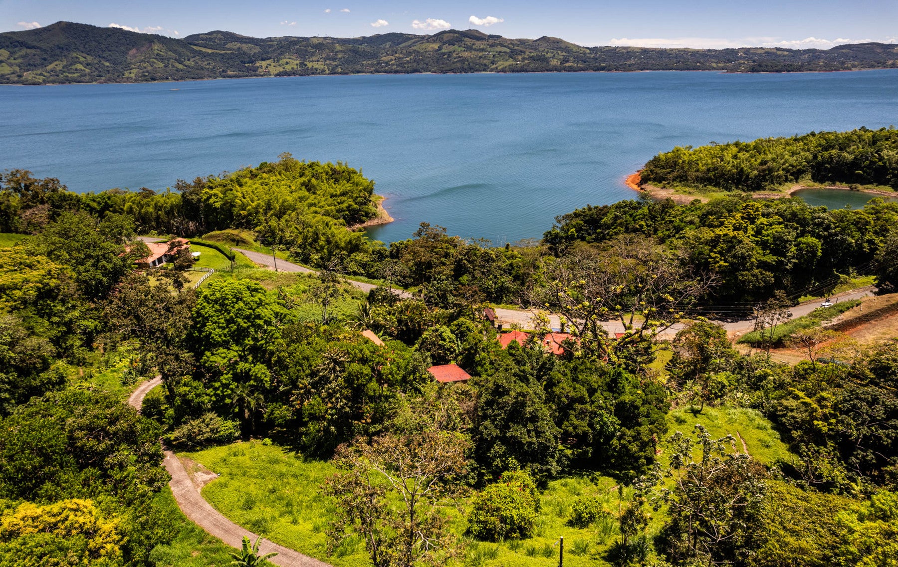 Centrally Located Lake View Lot — foto 18 de 19