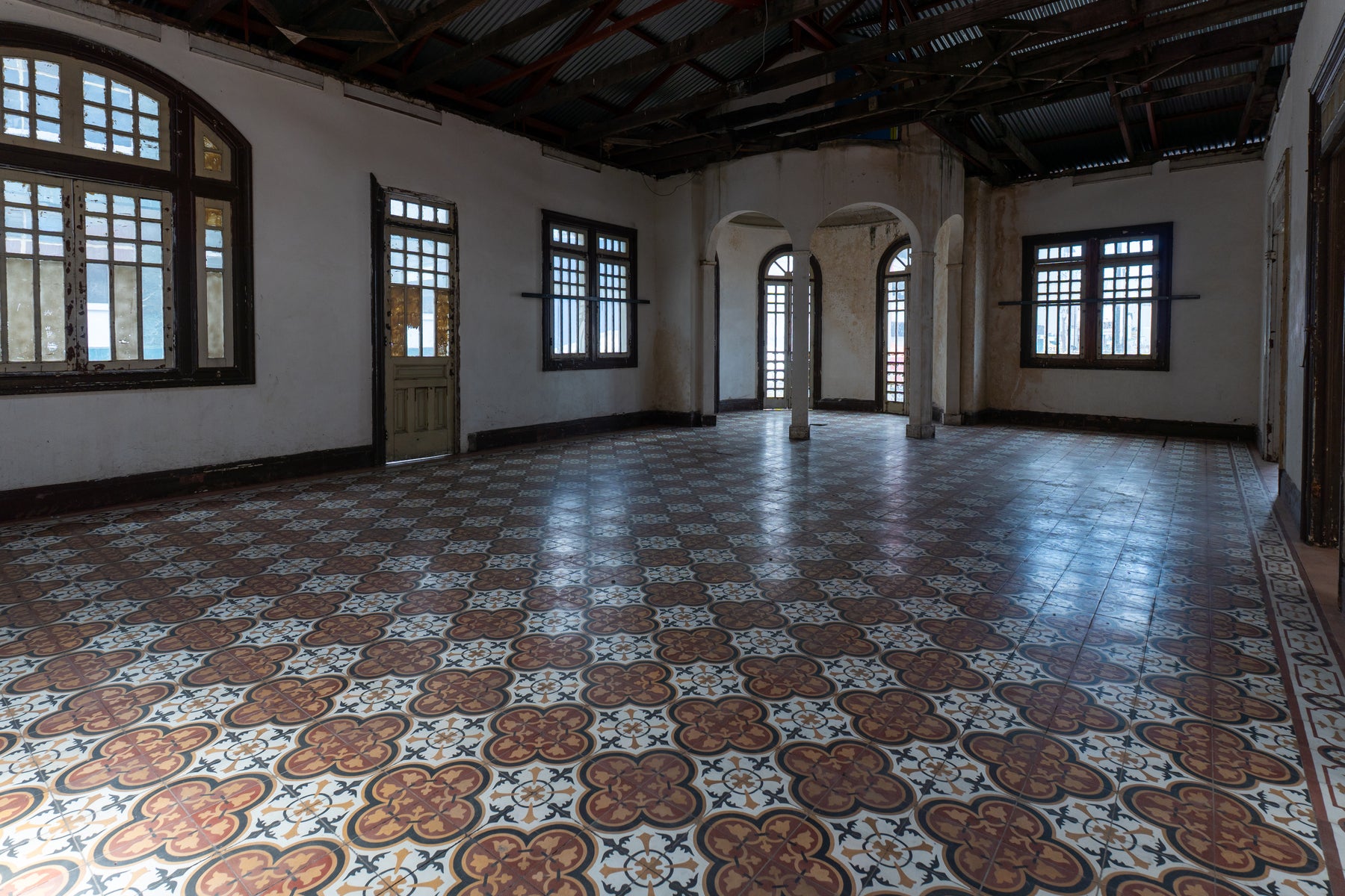 Historical Heritage Commercial Building — photo 13 of 19