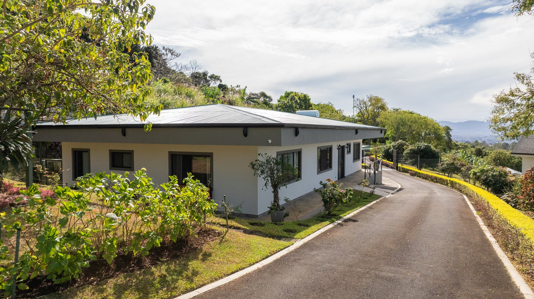 Luxury Property with Two Homes in Puente Salas de Barva, Heredia, San Pedro, Barva, Heredia, Costa Rica Luxury Property with Two Homes in Puente Salas de Barva, Heredia, San Pedro, Barva, Heredia, Costa Rica