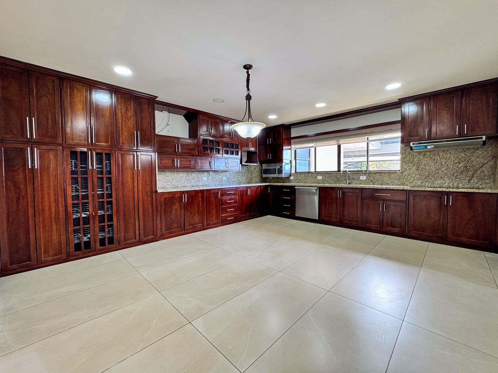Luxury Property with Two Homes in Puente Salas de Barva, Heredia, San Pedro, Barva, Heredia, Costa Rica Luxury Property with Two Homes in Puente Salas de Barva, Heredia, San Pedro, Barva, Heredia, Costa Rica