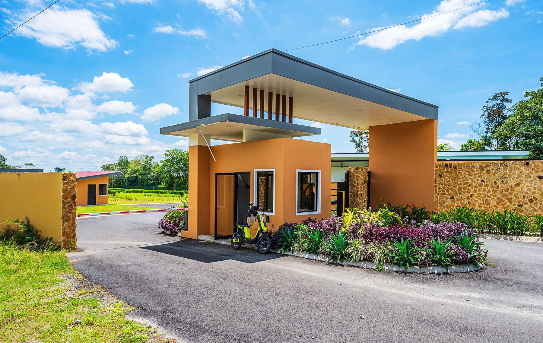 Ready To Build Lot In Gated Community — photo 10 of 16